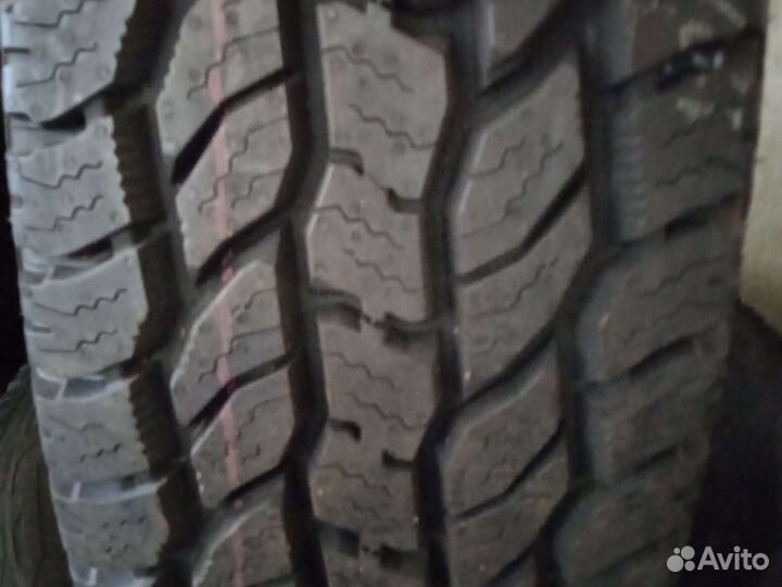 Cooper Discoverer AT3 Sport 235/75 R15 105T