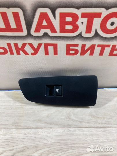 Кнопка стеклоподъемника передняя правая Bmw 1