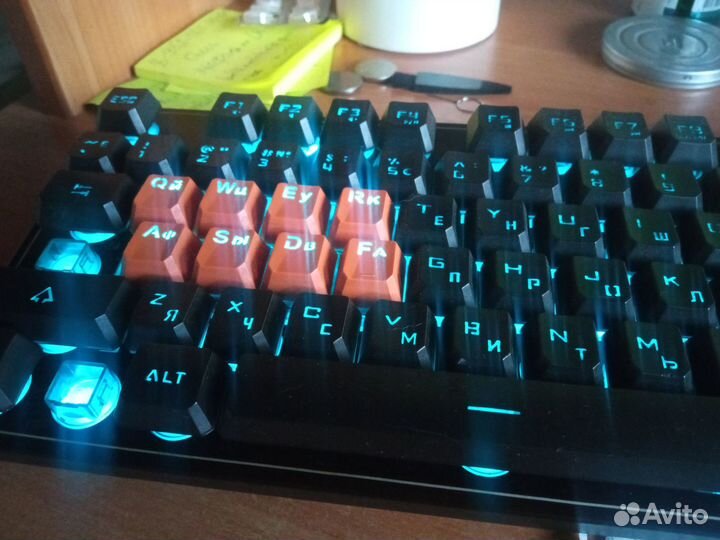 Продаю или меняю Игровая механическая клавиатура