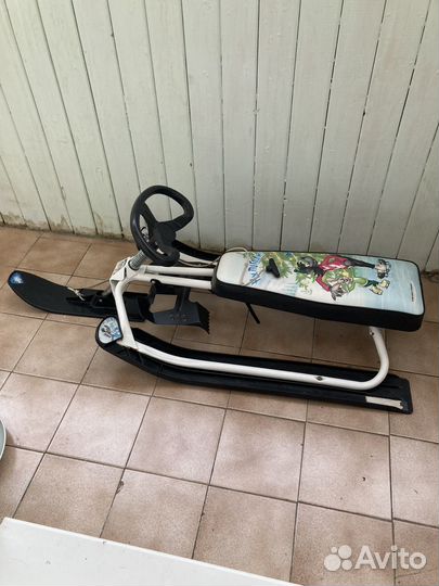Детский снегокат с ручкой