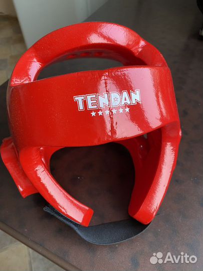 Шлем для тхэквондо, кикбоксинга