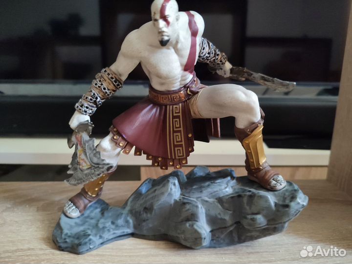 Фигурка god of war