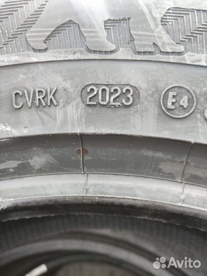 Gislaved Nord Frost 200 215/65 R16 102T