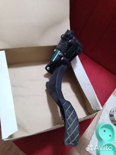 Педаль газа skoda fabia 2