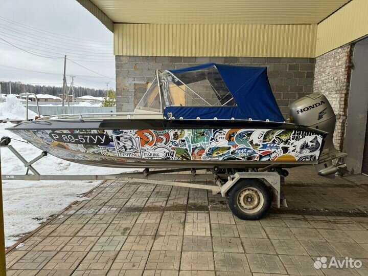 Катер Silver Hawk 520 с мотором Honda BF90