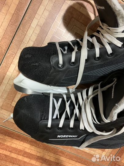 Коньки хоккейные 41 размер