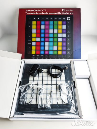 Миди контроллер Novation Launchpad Pro MK3