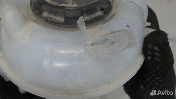 Бачок расширительный Audi Q3 2018, 2021