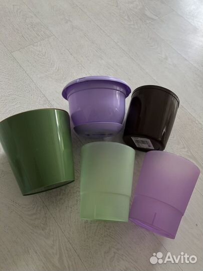 Горшки пластмассовые разные