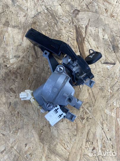 Замок зажигания Mitsubishi Lancer 10