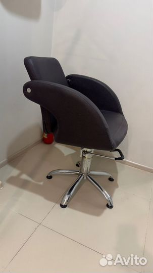 Парикмахерское кресло италия