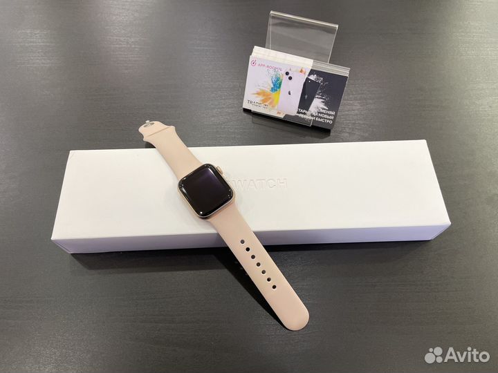 Apple Watch Series 6 40mm Gold Aluminum Case Pink