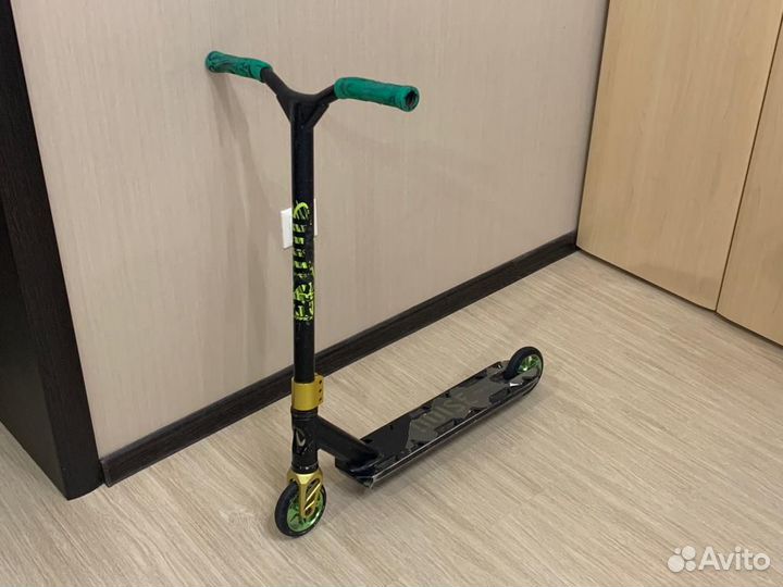 Трюковой самокат