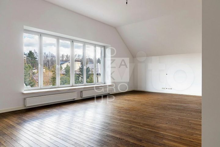 Коттедж 760 м² на участке 24,5 сот.