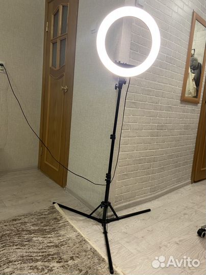 Кольцевая лампа