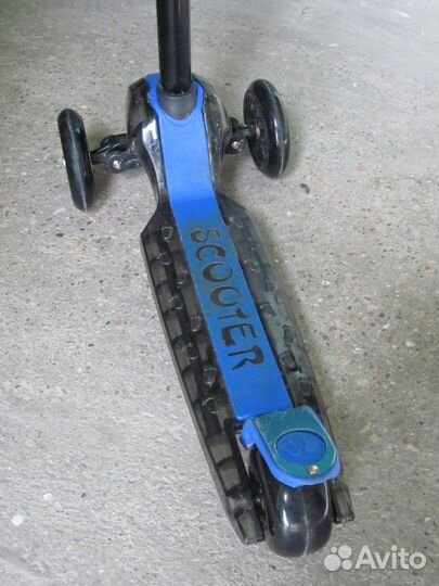 Самокат Yscoo