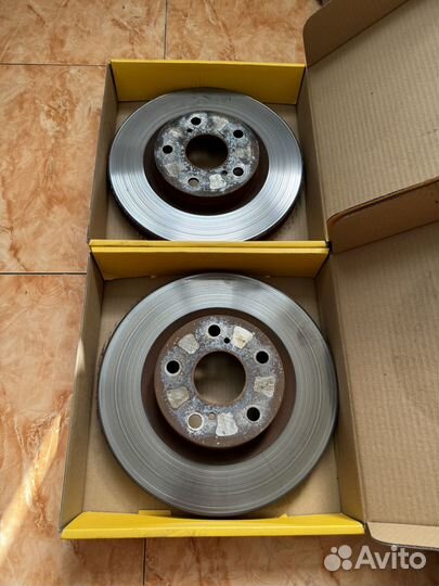 Опорные диски camry 50-55 передние