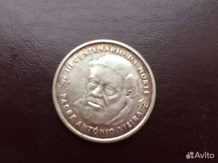 500 эскудо серебро