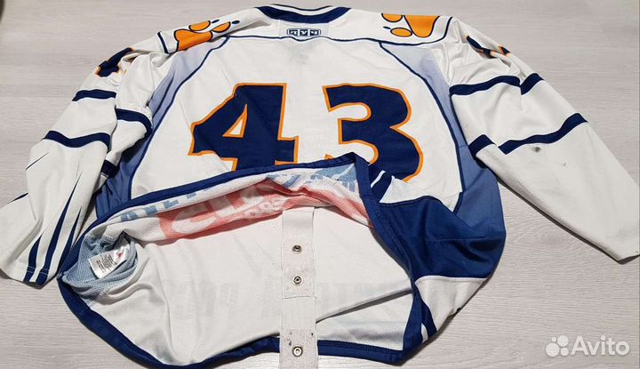 Амурские тигры свитер игровой