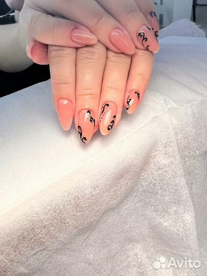 Мастер маникюра и педикюра