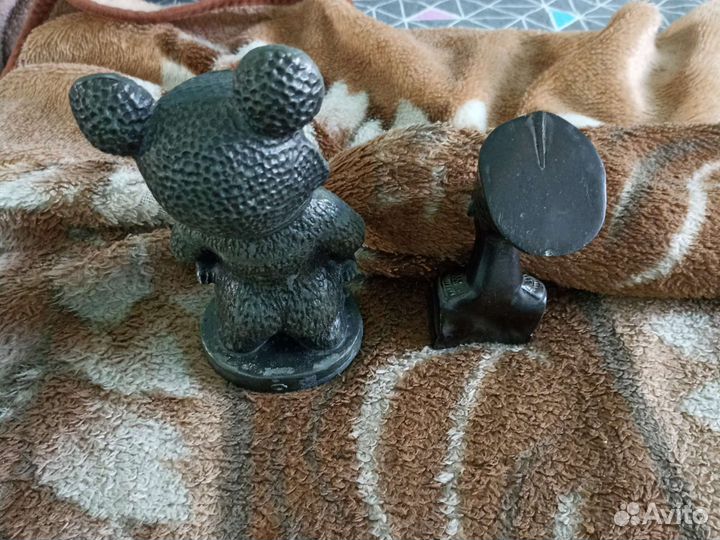 Статуэтки СССР олимпийский мишка и нефертити