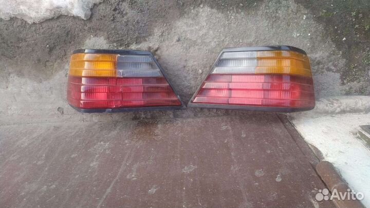 Задние фары Мерседес 124
