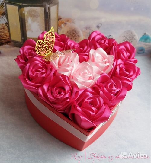 Букет роз из атласной ленты