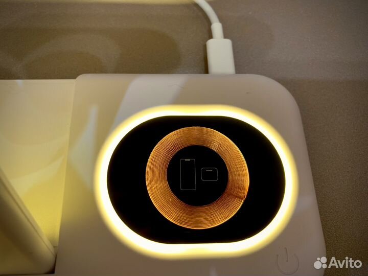 Беспроводная зарядка 4в1