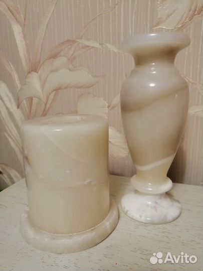 Ваза из оникса