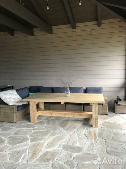 Стол из масива