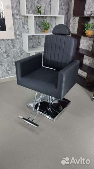 Парикмахерское кресло