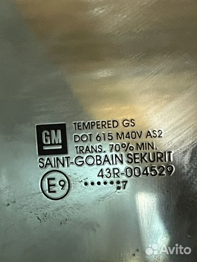 Стекло cadillac sts боковое