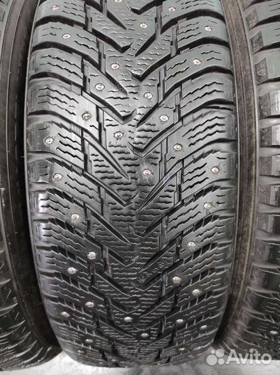 Nokian Tyres Hakkapeliitta 8 SUV 215/65 R17 103T