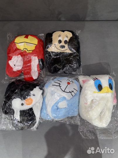 Шапка с двигающимися ушками