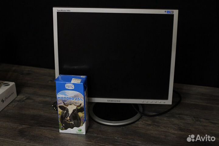 Монитор для компьютера samsung syncmaster 940B