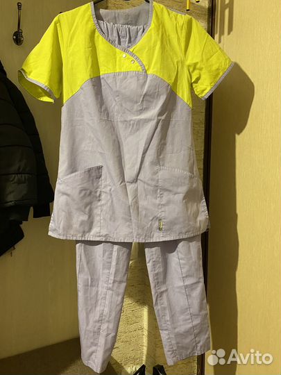Медицинский костюм