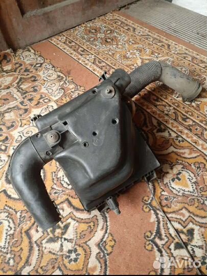 Воздушный фильтр VW Golf 3