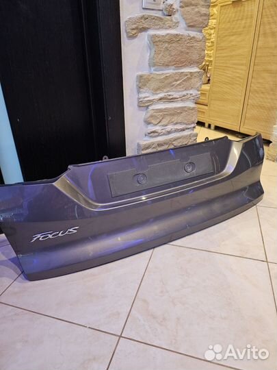 Накладка на заднюю крышку багажника форд фокус 3