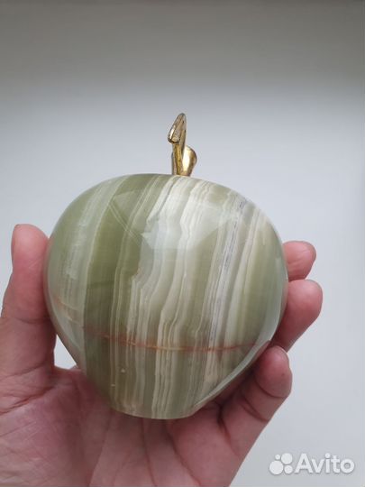 Яблоко из оникса