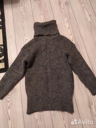 Свитер мохеровый