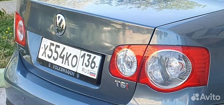 Volkswagen jetta 5 задние фанари 4 шт. продаю