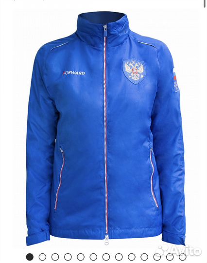 Костюм спортивный ветрозащитный женский