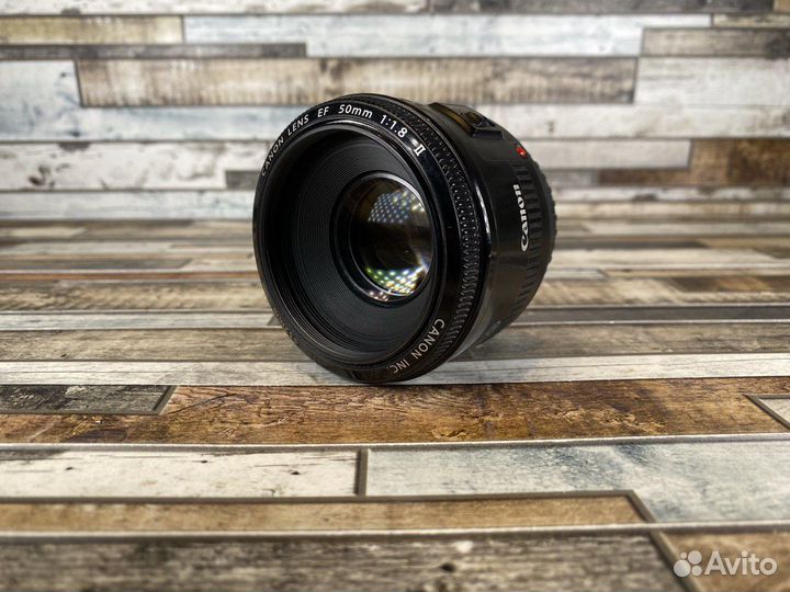 Портретный объектив Canon EF 50mm f/1.8 II
