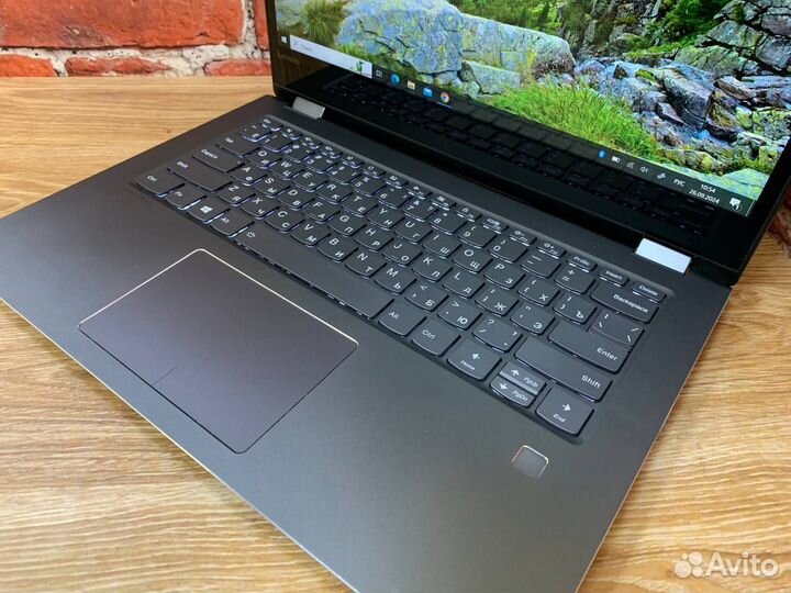 Сенсорный Lenovo Yoga Core i5 7200U/ SSD 256/ 8Gb