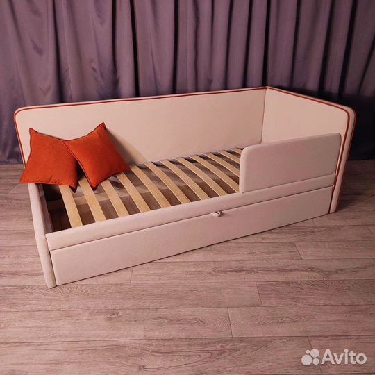 Детская кровать мягкая