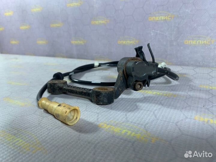 Датчик абс задний правый Opel Calibra