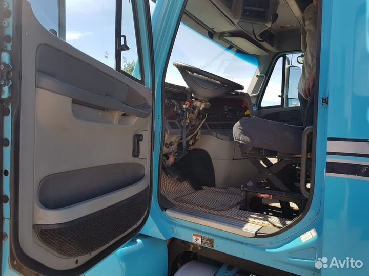 Freightliner Century, 2001