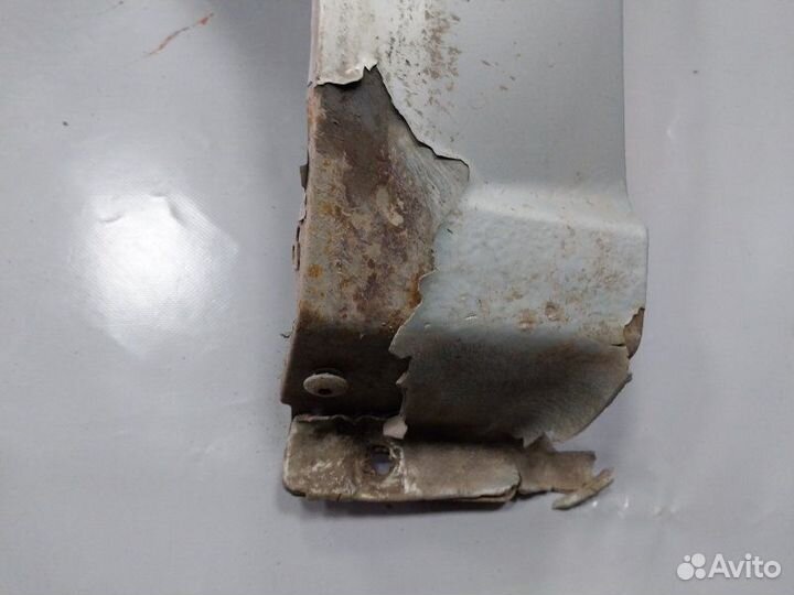 Крыло переднее левое Renault Logan седан 