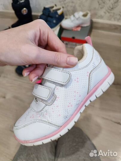 Обувь для девочки пакетом 28 размер