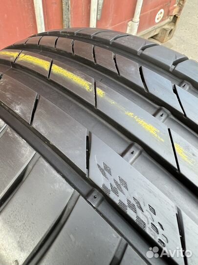 Kumho Ecsta PS71 245/40 R20